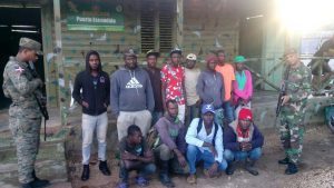 DUVERGÉ: Detienen a 51 haitianos ilegales deambulaban por calles