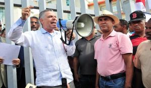 SDE: Manuel Jiménez encabeza protesta contra construcción terminal autobuses SDE: Manuel Jiménez encabeza protesta contra construcción terminal autobuses