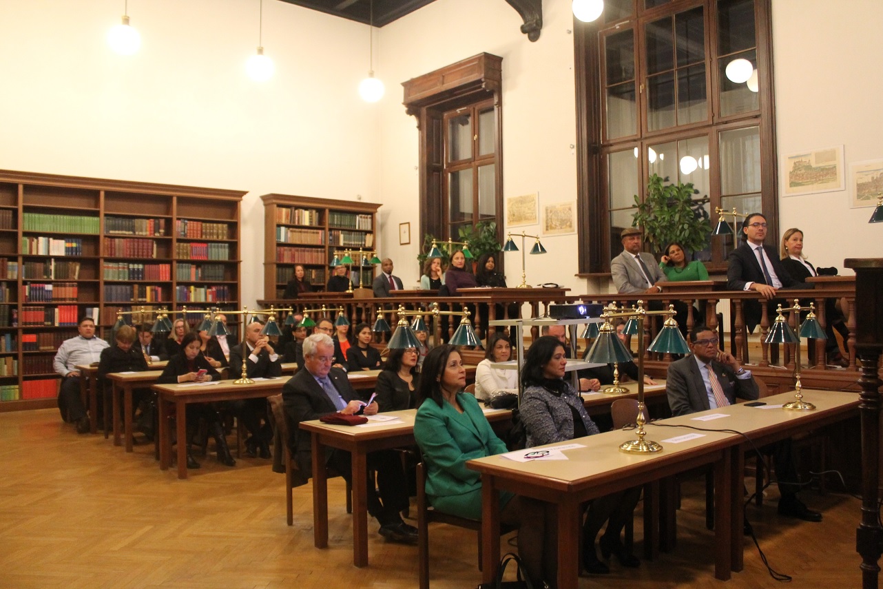 VIENA: Realizan conferencia sobre la emigración judía austriaca a RD imagen