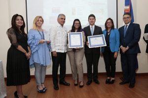 Mitur entrega Distintivo de Calidad a empresas en Ciudad Colonial