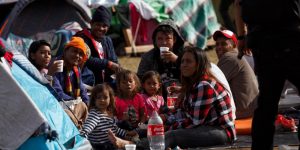 MEXICO: Migrantes centroamericanos triplican capacidad del albergue en Tijuana