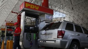 En la Venezuela petrolera, la falta de gasolina es el nuevo dolor de cabeza