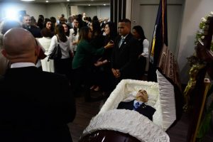 Exponen restos de José Rafael Abinader en la funeraria Blandino