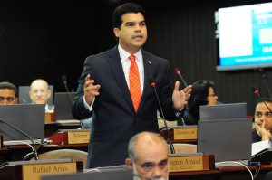 Wellington Arnaud: Gobierno se niega a transparentar deuda