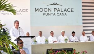 Ministro defiende construcción de torres hotel Moon Palace Punta Cana