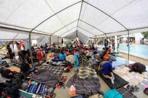 Miles de migrantes llegan a Tijuana, México; San Diego sigue en calma