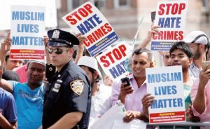 EE.UU.: Crímenes de odio crecen en primer año Trump en Presidencia