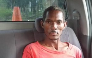 Capturado en Cotuà hombre mató mujer a machetazos en Haina delante de hijos Capturado en Cotuà hombre mató mujer a machetazos en Haina delante de hijos