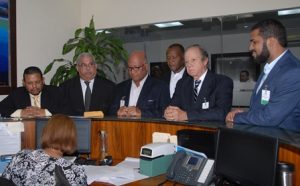 PRD entrega Tribunal Superior Electoral documentos de su reforma estatutaria