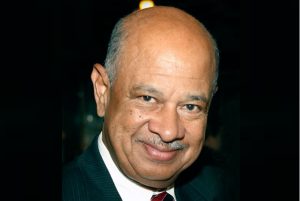 Lantigua es primer ganador del «Premio Internacional al Emigrante» Lantigua es primer ganador del «Premio Internacional al Emigrante»