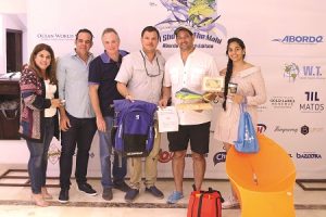 Fernando Rivas gana torneo de pesca Show Me TheMahi