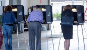 EEUU: El voto anticipado se dispara de cara a las legislativas del día 6