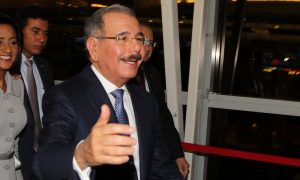 Danilo Medina retornó a la R. Dominicana tras visita oficial a China