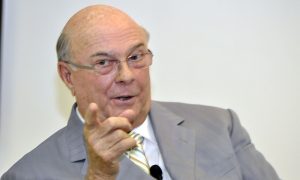 HM dice que si fuera presidente no hubiera aceptado a Falcón en RD