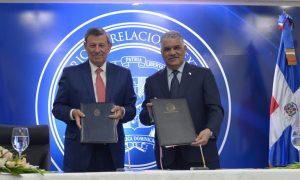 RD y Uruguay firman tres acuerdos en materias económica y migratoria