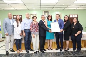 Festival Hermanas Mirabal dedicado a Santiago y España declaran alcalde Abel Martínez “Visitante Distinguido” Festival Hermanas Mirabal dedicado a Santiago y España declaran alcalde Abel Martínez “Visitante Distinguido”