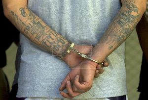 EL SALVADOR:  Dictan penas de hasta 210 años de cárcel para pandilleros por homicidio