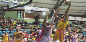 Enriquillo y La Villa ganan en basket de La Vega