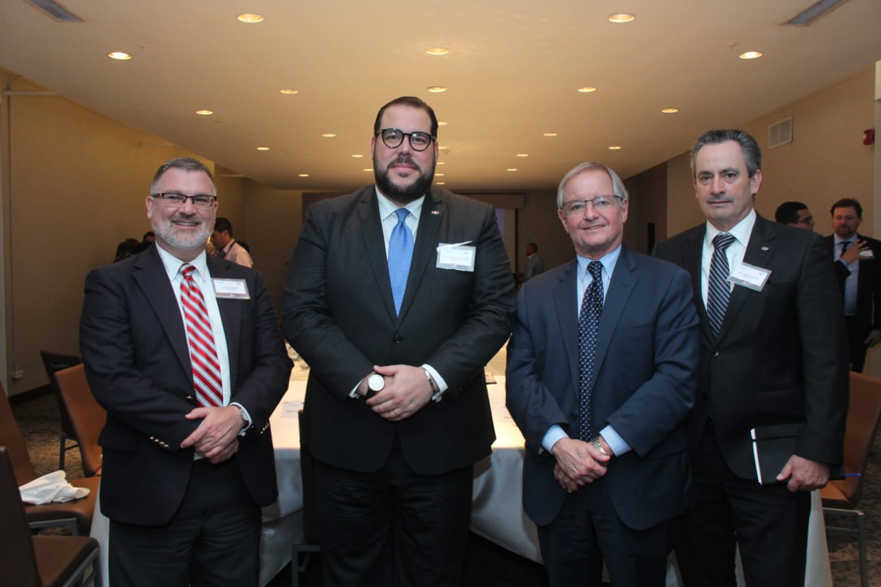 Autoridad Portuaria plantea a empresas de la Florida invertir en la RD imagen