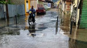 PUERTO PLATA: Aguaceros inundan calles sectores parte baja de la ciudad
