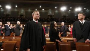 EEUU: Presidente de Supremo carga contra Trump por ataques a Justicia