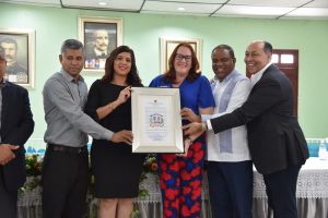 Ayuntamiento de Salcedo declara «Hija Distinguida» a Janet Camilo Ayuntamiento de Salcedo declara «Hija Distinguida» a Janet Camilo