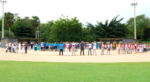 Tres equipos dominan softbol navideño Santiago Country Club