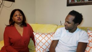 Madre dominicana denuncia discriminación en corte NY