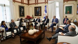 Presidente se reúne con titulares instituciones del área de transporte