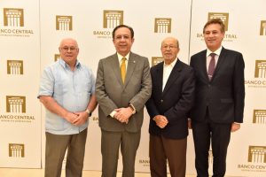 Banco Central premia ganadores de Concurso Arte y Literatura 2018