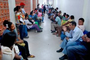 Fiebre y gripe afectan a miles de personas en República Dominicana Fiebre y gripe afectan a miles de personas en República Dominicana