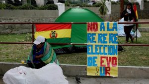 Bolivia: protestas se refuerzan contra la nueva candidatura de Morales Bolivia: protestas se refuerzan contra la nueva candidatura de Morales