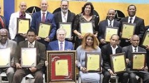 Club Ensanche La Fe exalta a 12 nuevos inmortales