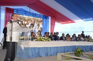 Aristy Castro implora ante el Presidente solución definitiva a falta luz en Higüey