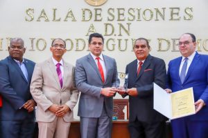 Ayuntamiento DN reconoce trayectoria del periodista Miguel Franjul Ayuntamiento DN reconoce trayectoria del periodista Miguel Franjul