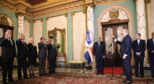 Danilo Medina juramenta a nuevos miembros del Tribunal Constitucional