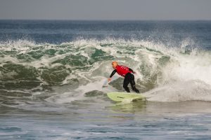 Surfistas de RD actuarán en prueba de adaptados en Los Angeles