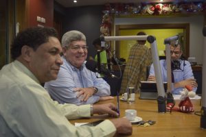 SANTIAGO: Fernando Rosa presenta proyecto para construir un parqueo