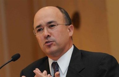 Pese a críticas, Domínguez reitera su posición sobre forma de frenar COVID Pese a críticas, Domínguez reitera su posición sobre forma de frenar COVID