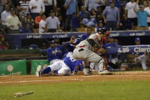 Licey y Toros ganan en inicio round robin beisbol profesional dominicano