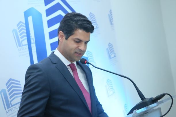 Nuevo presidente APROCOVICI anuncia esfuerzos construir 300 mil viviendas imagen