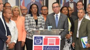 Ministro Navarro acuerda con la ADP fortalecer el diálogo y la concertación Ministro Navarro acuerda con la ADP fortalecer el diálogo y la concertación