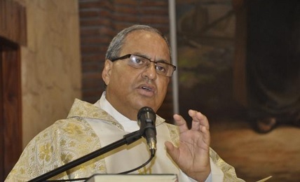 Arquidiócesis de Santo Domingo defiende a obispo Benito Angeles imagen