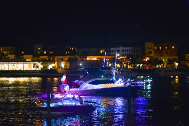 Cap Cana celebra la Navidad con desfile de lanchas imagen