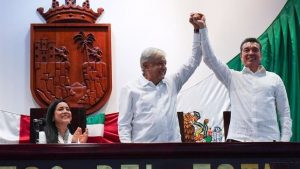 MEXICO: Presidente critica a Corte por suspender ley que reduce salarios