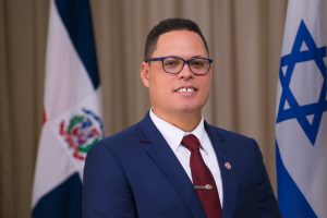 Joven de Bonao lanza candidatura a la presidencia de la República por el PRM Joven de Bonao lanza candidatura a la presidencia de la República por el PRM