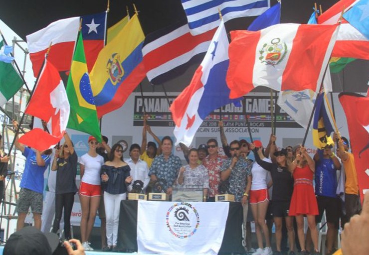 R.Dominicana participa en Panamericano de Surfing imagen