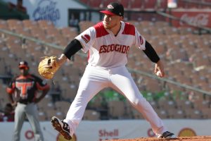Estrellas y Toros dominan el round robin del beisbol dominicano