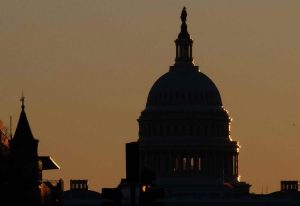 EU: Ven “muy posible” que el cierre del gobierno llegue hasta Año Nuevo EU: Ven “muy posible” que el cierre del gobierno llegue hasta Año Nuevo