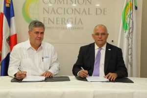 Firman concesión proyecto fotovoltaico US$45 millones en Azua Firman concesión proyecto fotovoltaico US$45 millones en Azua